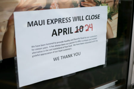 Maui Express closing sign