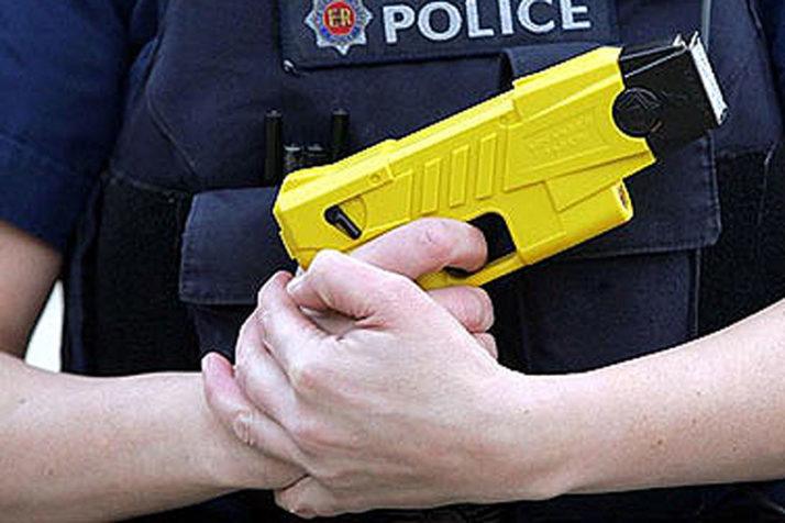 police taser policy