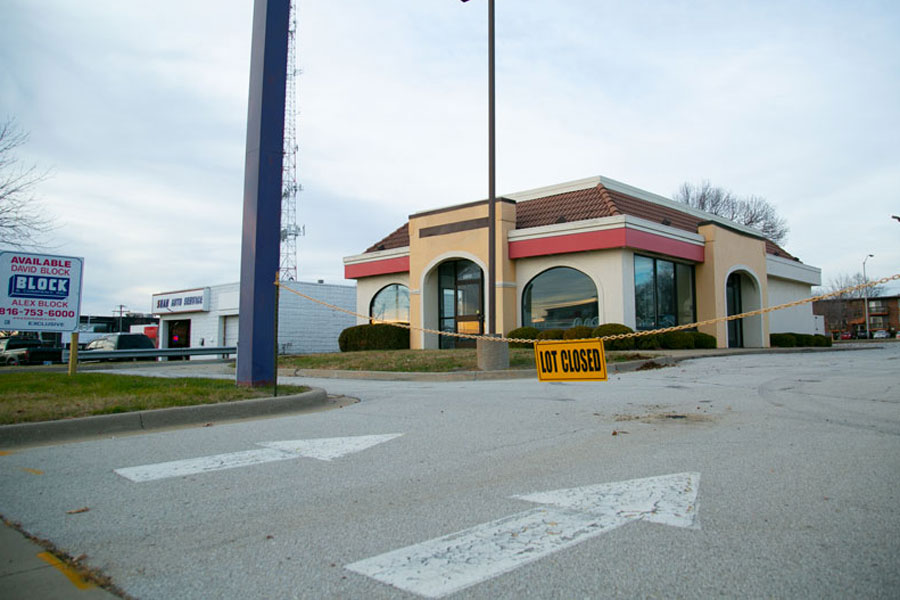 Vacant Taco Bell in Merriam