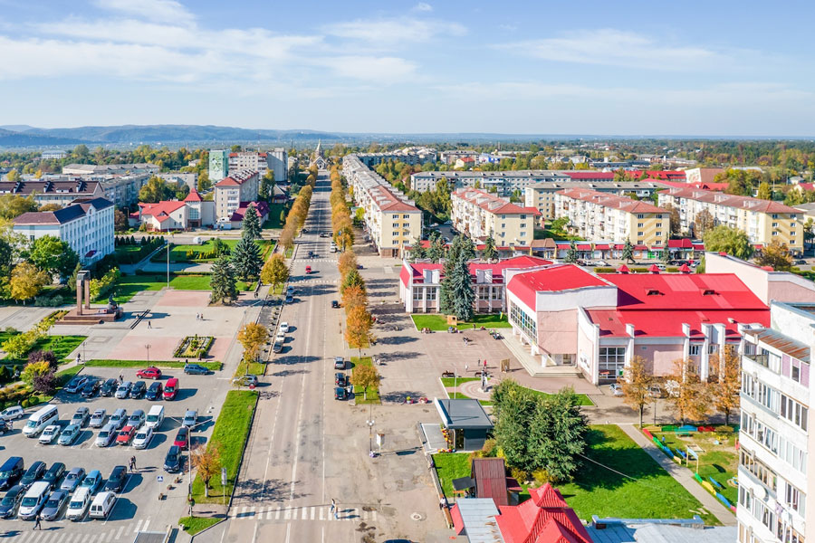 Dolyna city center