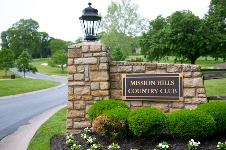 Mission Hills Country Club sign