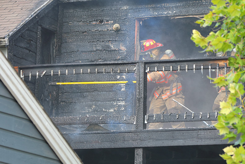 Overland Park apartment fire displaces 16 residents Tuesday