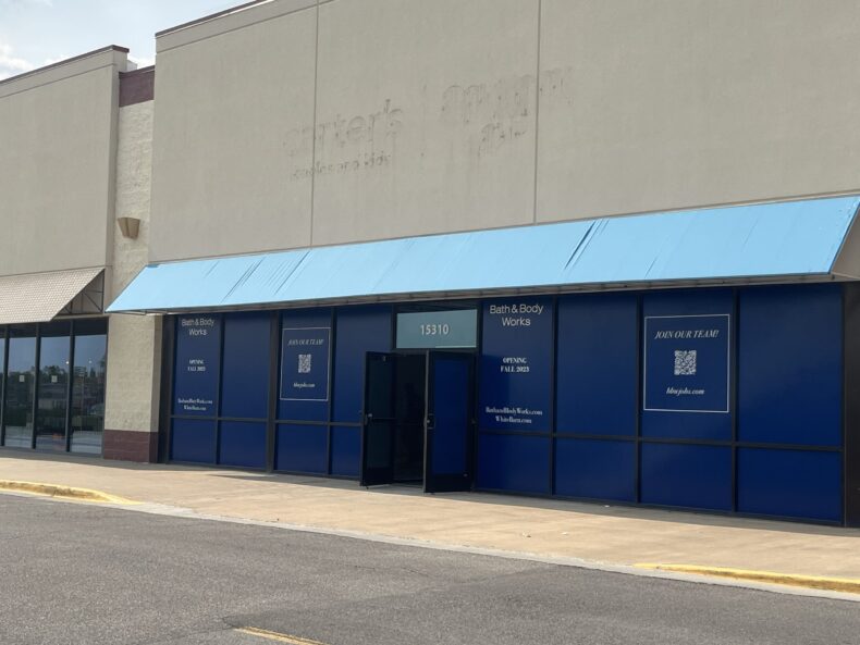 A Bath and Body Works and White Barn store is coming to the Shawnee Station shopping center this summer. It will be at 15310 Shawnee Mission Pkwy, the storefront formerly home to children's clothes retailer OshKosh B'Gosh and Carter's.
