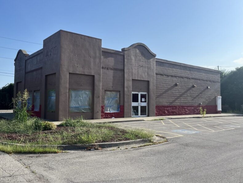 Abelardo's Mexican Fresh is opening a new franchise at 5650 Hedge Lane Terrace in Shawnee. The building was once home to a combined KFC and Taco Bell.
