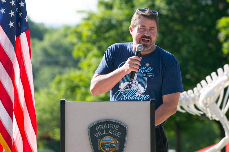 Prairie Village Mayor Eric Mikkelson at the 2023 VillageFest. Photo credit Juliana Garca.