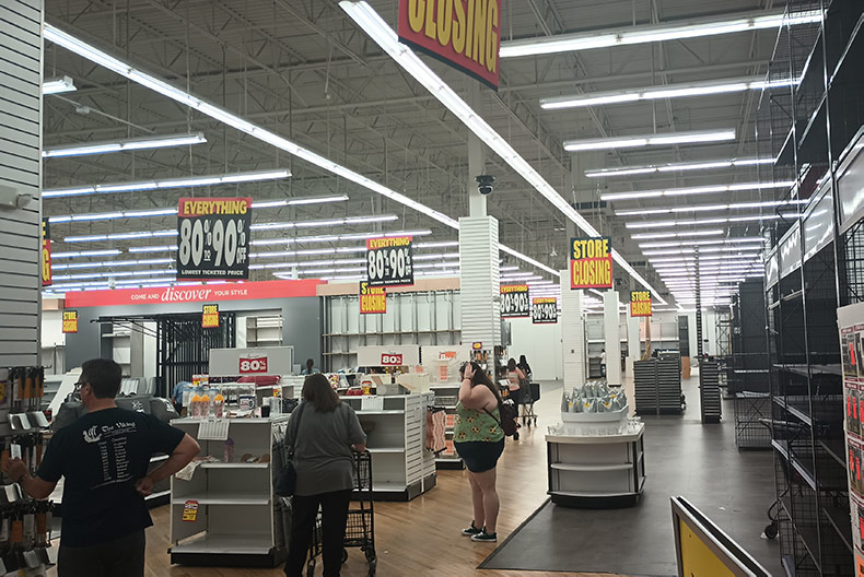 Bed Bath & Beyond closing in Overland Park