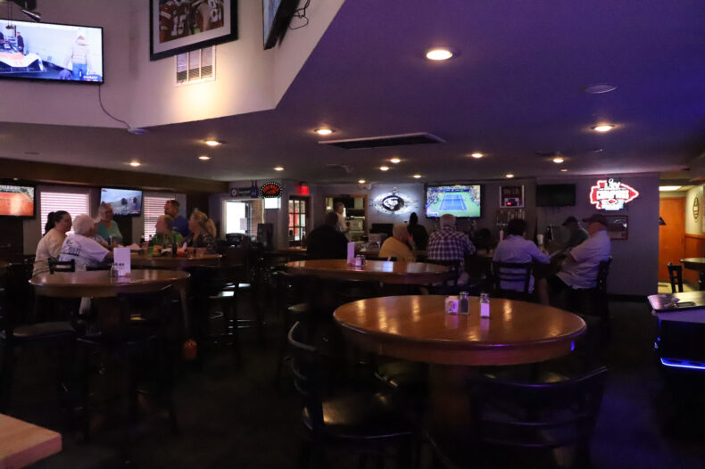 Becks Place, a new restaurant and bar, is at 9148 Santa Fe Dr.