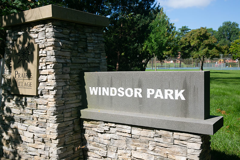 Windsor Park Prairie Village sign