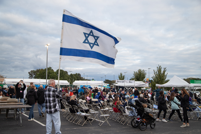 A crowd gathers in support of Israel at the conclusion of the Jewish Culture Fest in Overland Park on Sunday, Oct. 15.