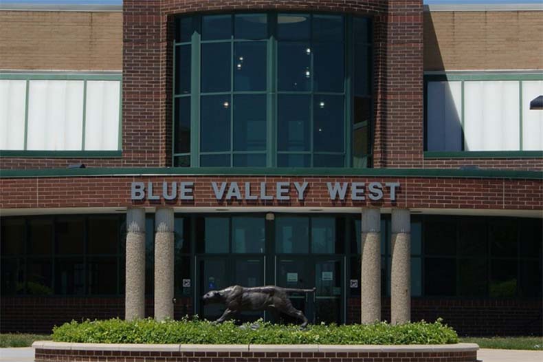 Police investigate online ‘shoot shooting' threat against Blue Valley West