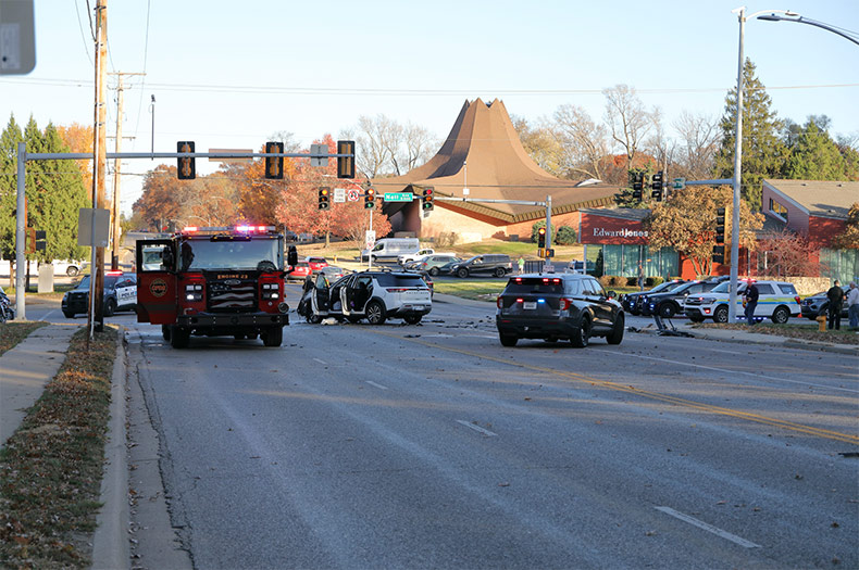 Fiery crash at 75th and Nall in Prairie Village sends 2 to hospital