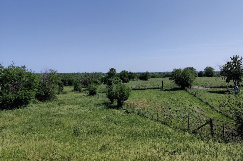 The property at College Boulevard and K-7 in Olathe where the apartments are proposed.