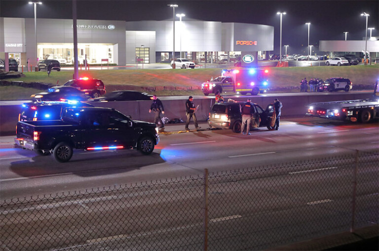 Lenexa Police use Grappler to stop fleeing vehicle on I-35