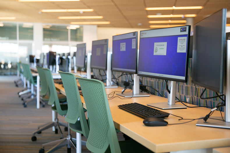 The computer area at Merriam Plaza Library 