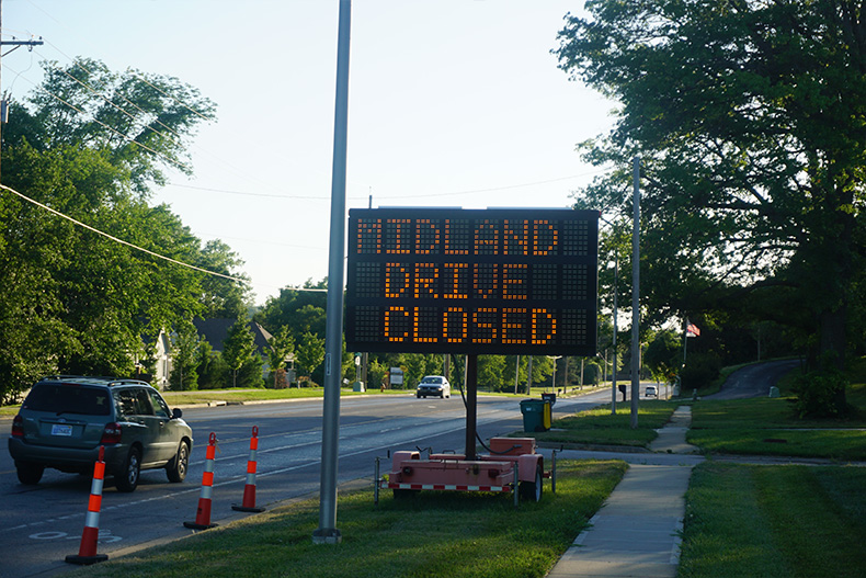 Midland Drive closed sign