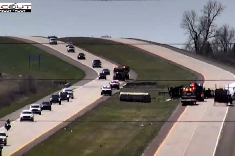 1 dead, 1 injured after semi crash on US-69 in Johnson County
