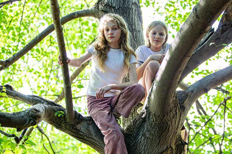 Vivienne, 12 (left), and Harlow, 9, were both diagnosed with dyslexia earlier this year.