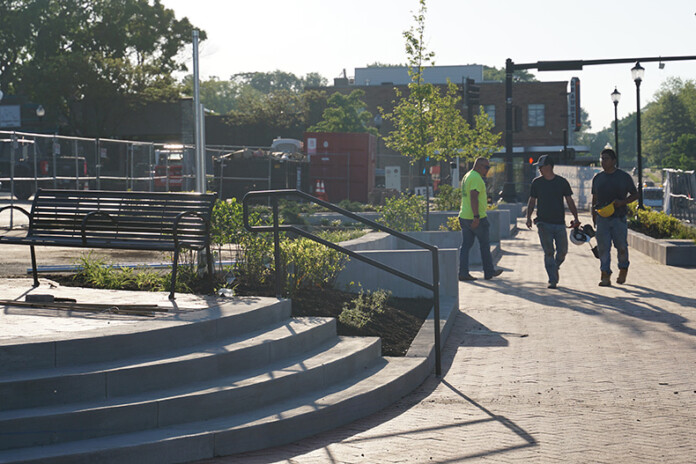 Shawnee Streetscape workers