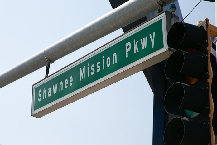 Shawnee Mission Parkway street sign at Antioch Road