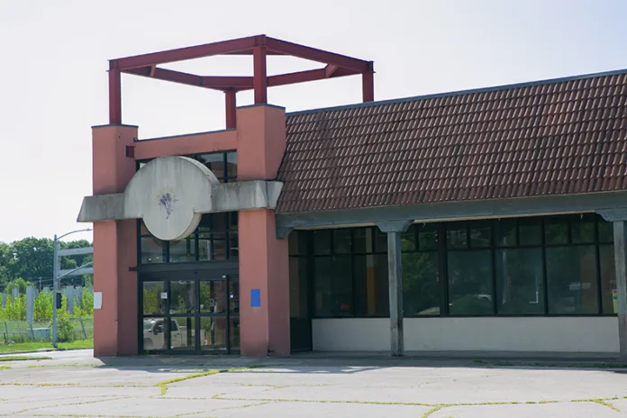 A vacant Wild Oats building in Mission