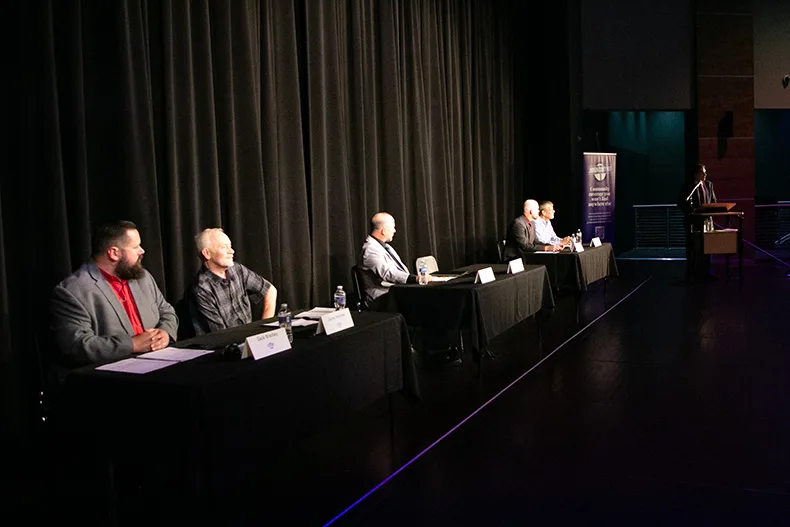 The Johnson County Post hosted a forum on Thursday, Oct. 9, at De Soto High School for candidates running for De Soto mayor and city council.