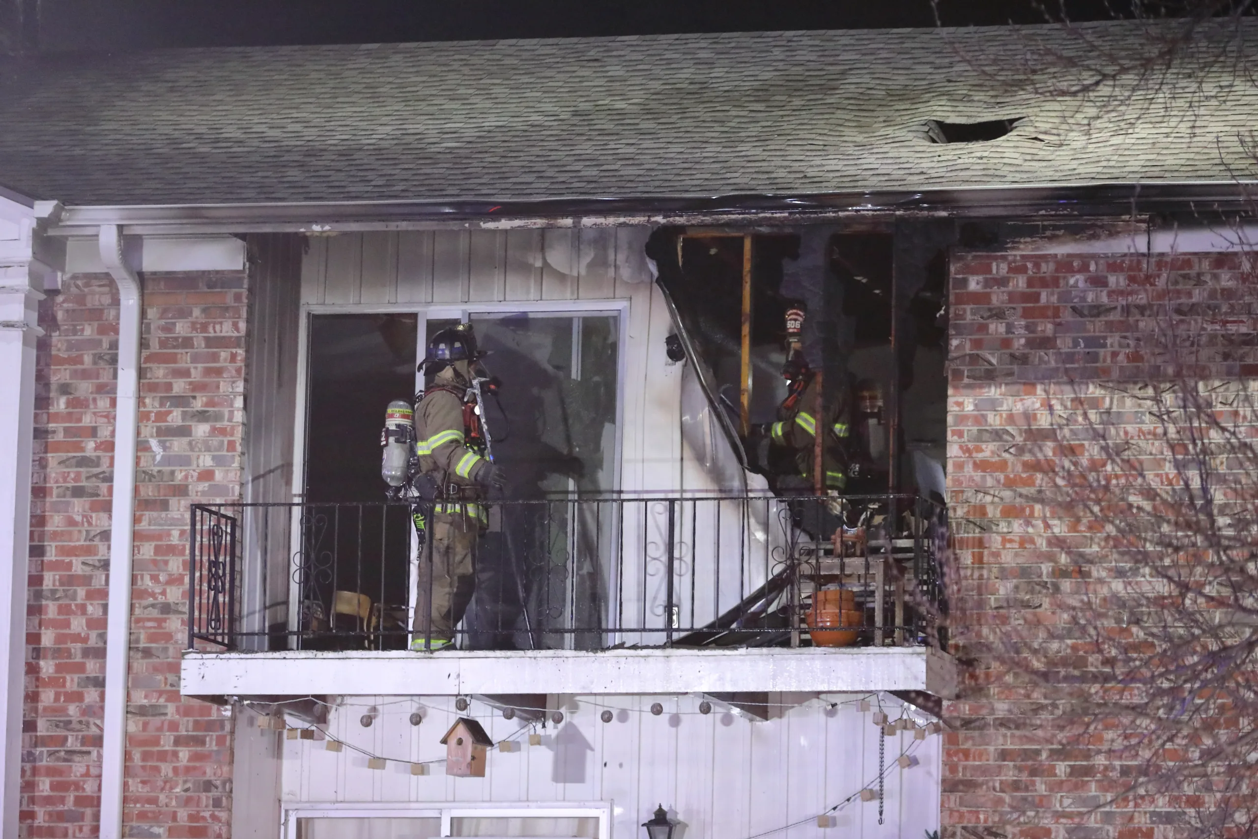 Overland Park apartment fire leaves residents displaced