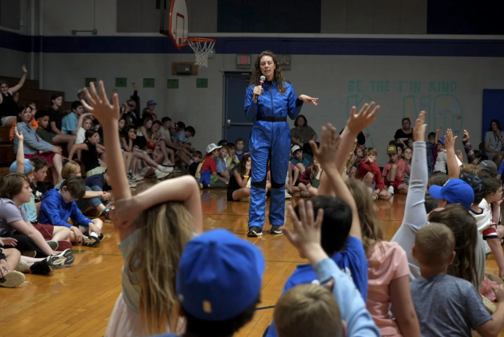 Astronaut from Prairie Village returns to her elementary school to share her adventure in space