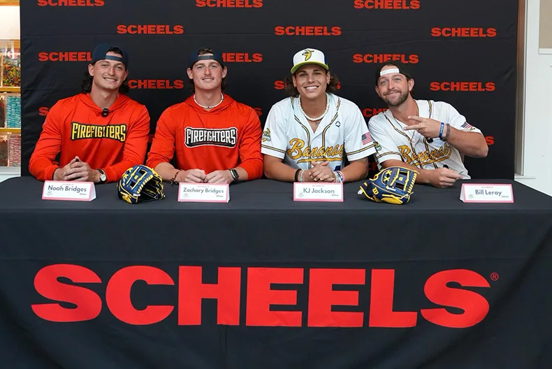 Savannah Bananas signing