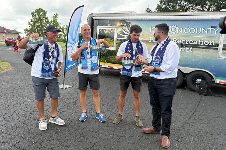 Superfanáticos argentinos consiguen entradas para el Mundial tras un épico recorrido en bicicleta