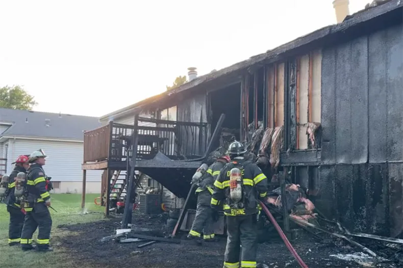 7 people displaced by duplex fire in Olathe, nobody injured