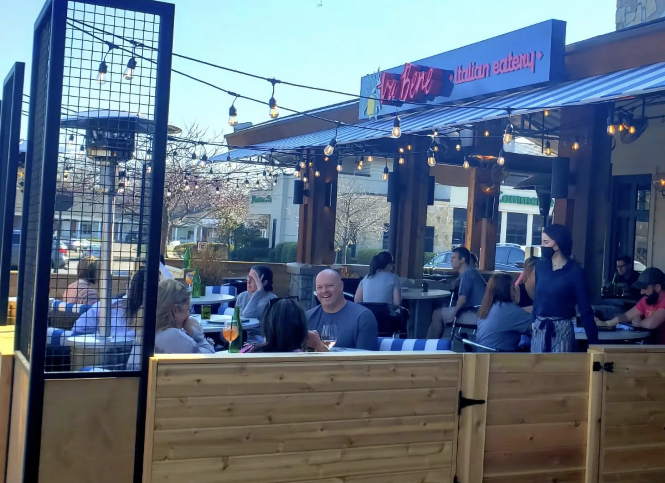 Va Bene, Italian eatery at Prairie Village’s Corinth Square, is closing