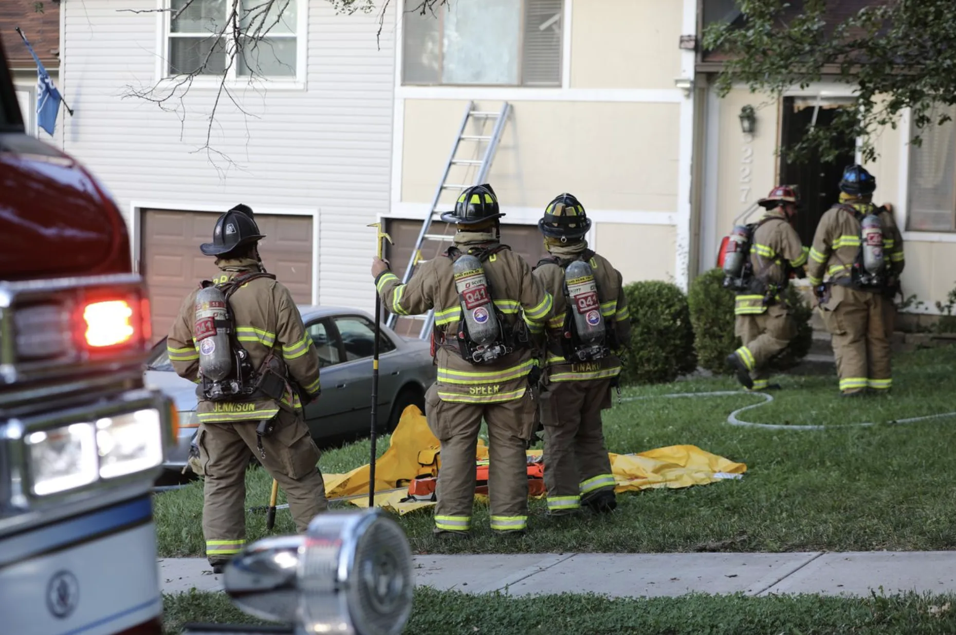 Duplex fire in Merriam displaces family of 4, no injuries reported