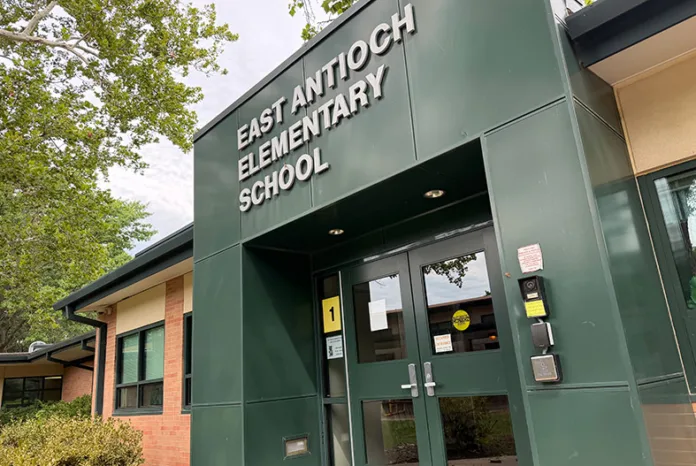 The front entrance to East Antioch Elementary in Overland Park. Photo credit Kyle Palmer.