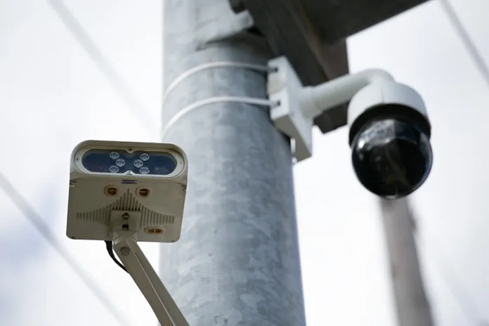An automated license plate reader (alpr) in Leawood.