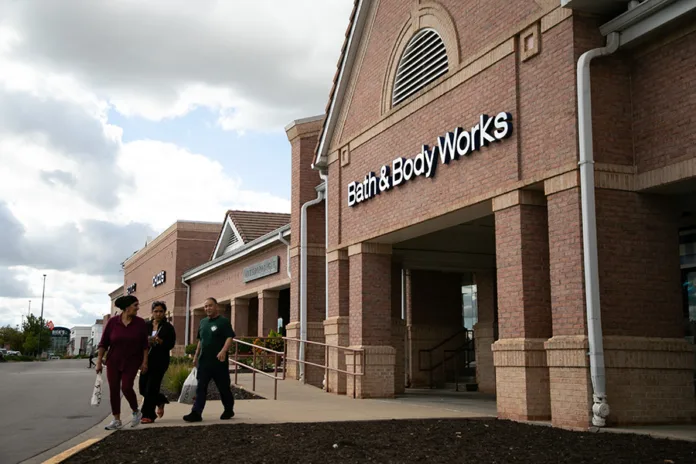 Shoppers at Town Center Plaza on Tuesday afternoon.